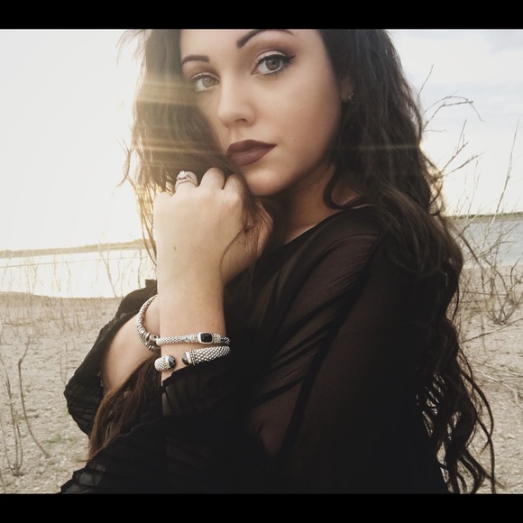 Meet your Posher, Megan - Picture 1 of 1